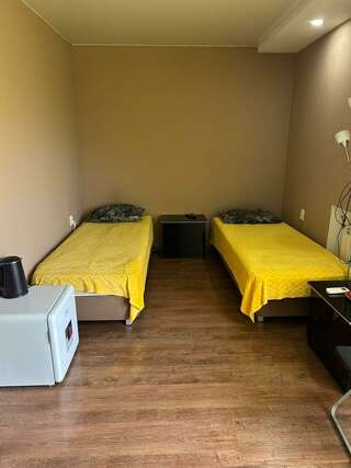 Гостевой дом Грибоедов Нижний Тагил 2-местный номер стандарт-1